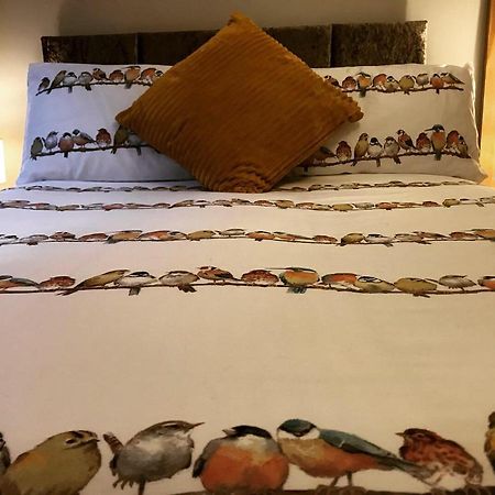 Clarabel'S Guest House- The Nook Wombourn Esterno foto