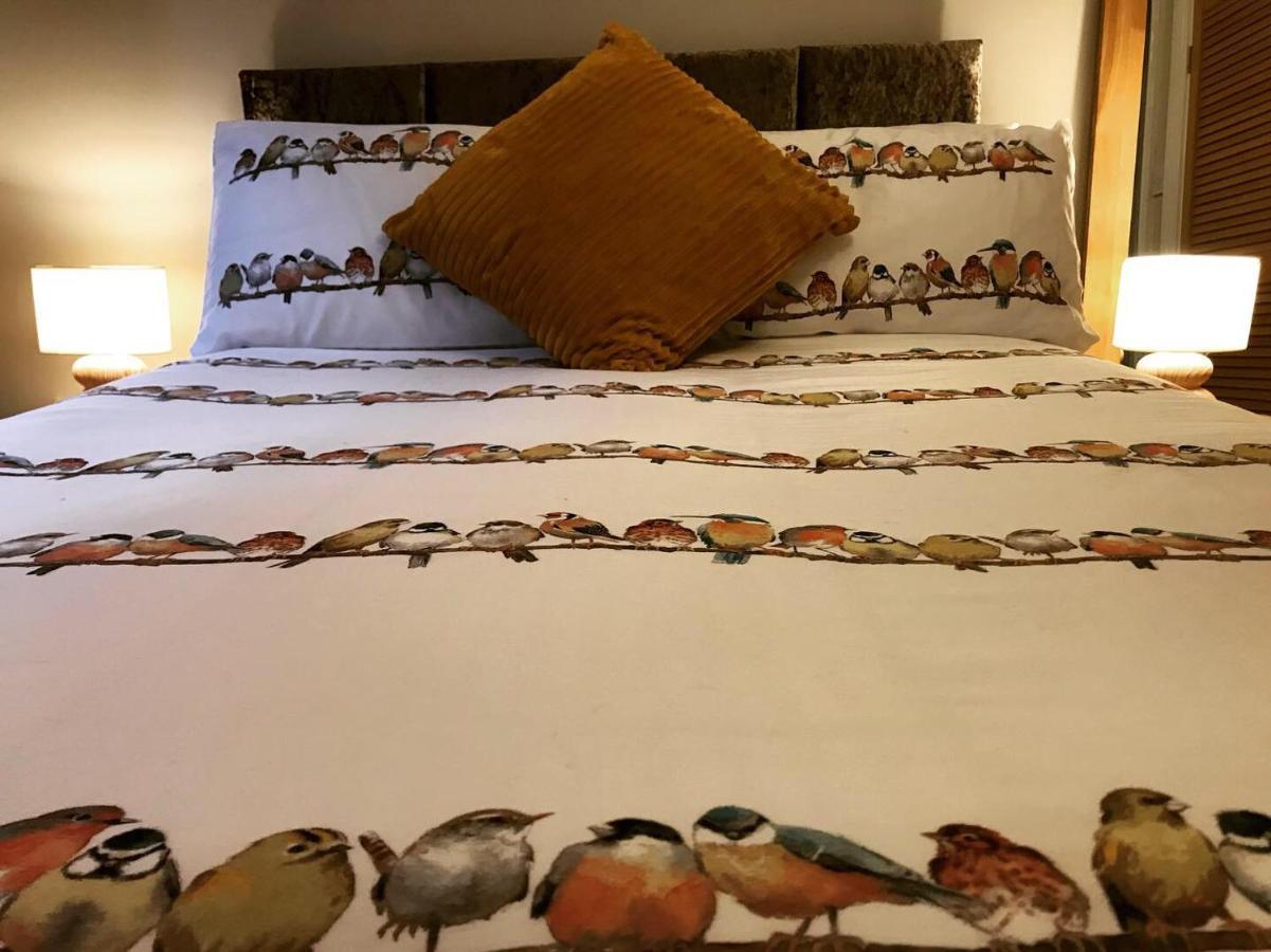 Clarabel'S Guest House- The Nook Wombourn Esterno foto